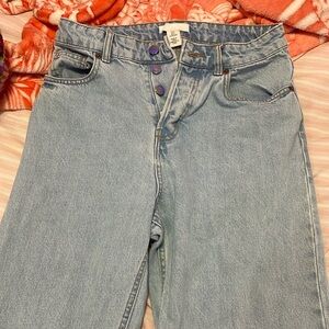 H&M straight leg light wash jeans! Size 4